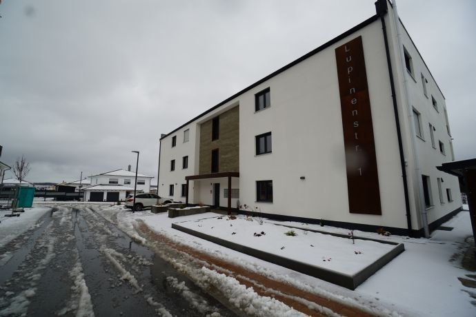 Schöne Neubauwohnung mit TOP Ausblick in Ergoldsbach zu vermieten