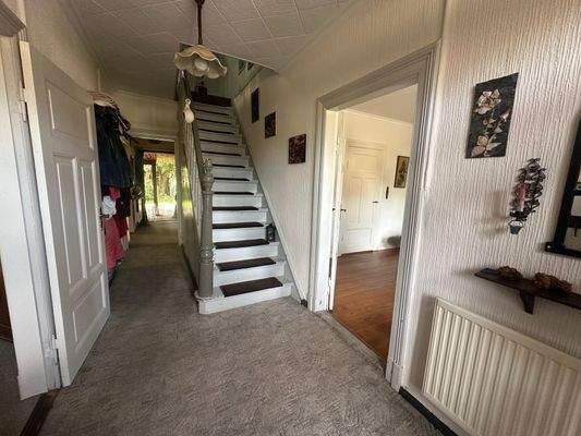 Eingangsbereich/Treppe in das DG