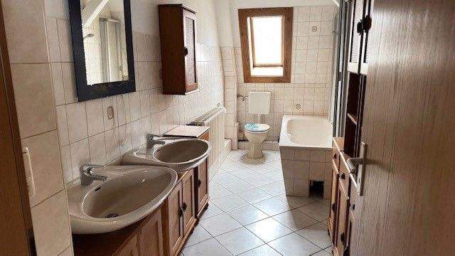 Bad vom 2. OG der Wohnung