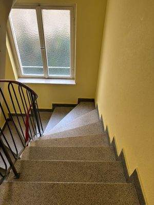 Wohnungstreppe.jpg