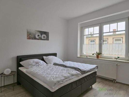 Doppelbett im Schlafzimmer