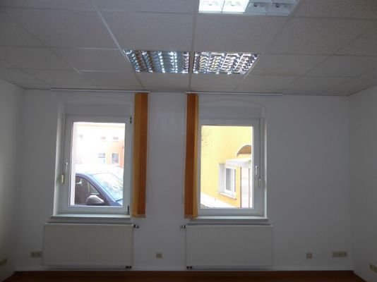 Büro EG