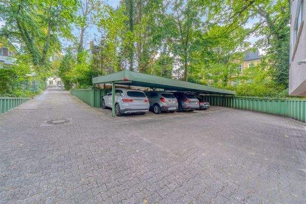 19. Carport
