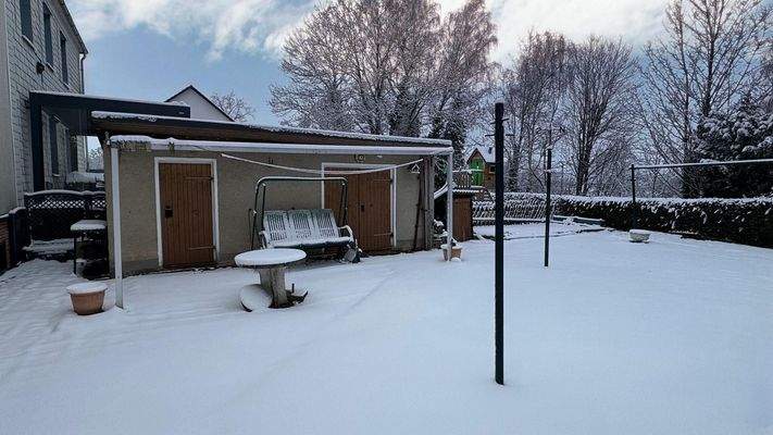 massives Nebengelass