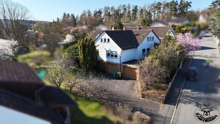 Garage und Einfahrten