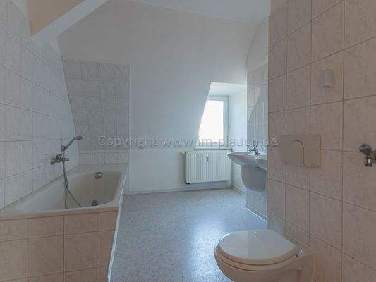 Badezimmer mit Badewanne 4 Zimmer Wohnung Plauen