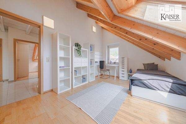 3 - 6-ZimmerWhg. OG+DG, Teil Whg. DG (11)