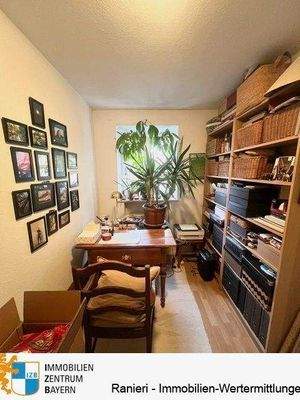 Erdgeschosswohnung - Büro / Arbeitszimmer