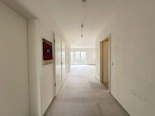 Flur Richtung Wohnzimmer