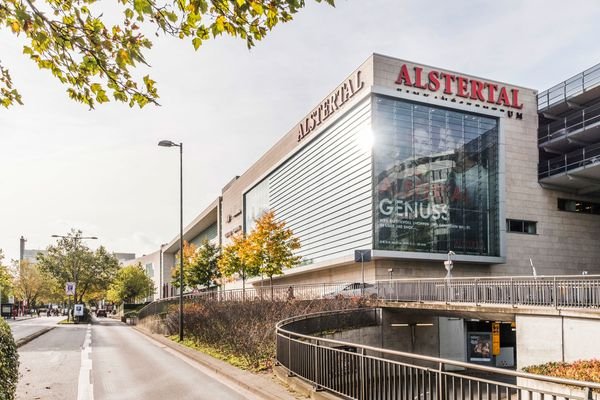 Und shoppen im nahen Alstertal-Einkaufszentrum