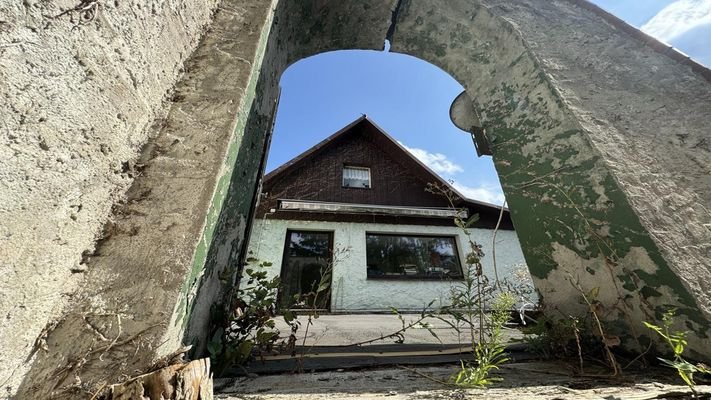 Rückansicht mit Terrasse