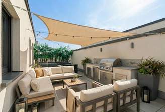 Großer Balkon (virtualisierte Einrichtung)