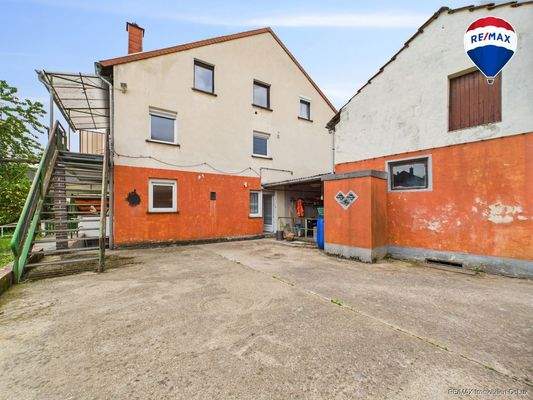 RE/MAX Immobilien DeLux Haus Merzig / Besseringen Rückansicht