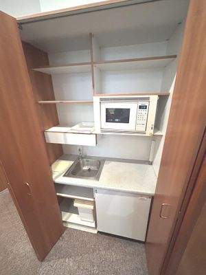 1.OG, Einbauschrank mit Küche