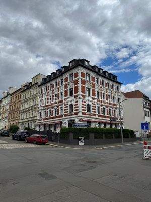 Volle Straßenansicht 