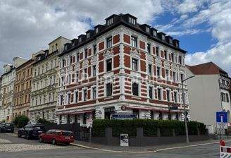 Volle Straßenansicht 