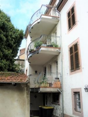 Ansicht Hinterfront mit Balkon