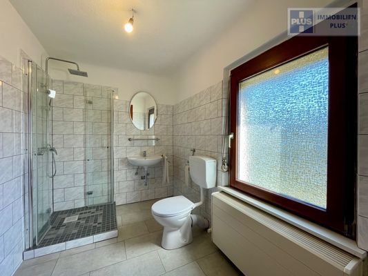 Bad mit Dusche