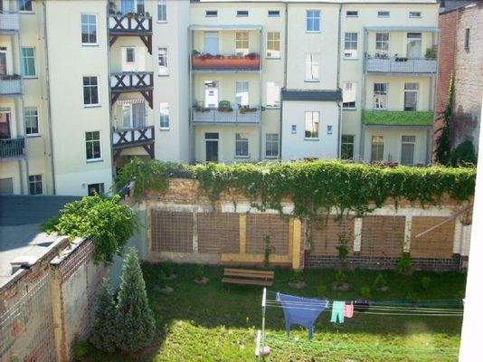 Blick zum Innenhof, nach Neugestaltung 2013