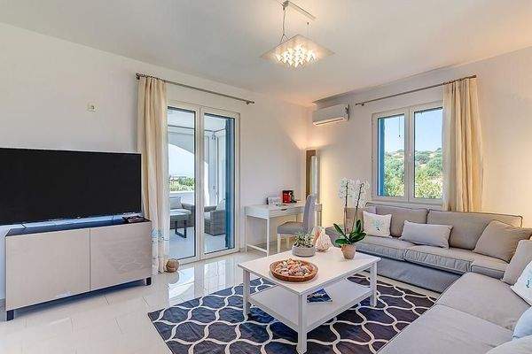 Kreta, Tersanas: Luxusvilla mit unschlagbarer Aussicht in ruhiger Lage zu verkaufen