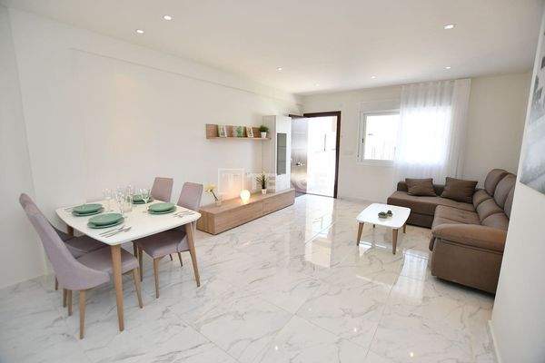 Apartments with Private Gardens in a Project with Pool in Alicante