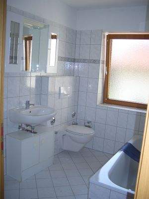 4 ZW 1OG Badezimmer