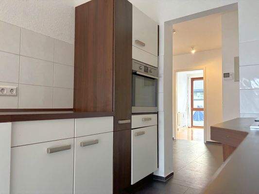 offene Küche mit Einbauküche