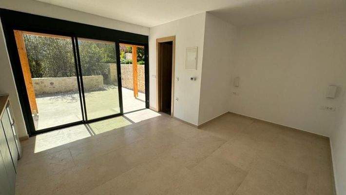 Kreta, Kournas: Malerisches Steinhaus mit bezauberndem See- und Meerblick zu verkaufen