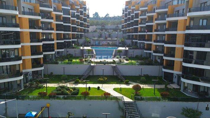 Sea View 4-Bedroom Apartment in Güzelyalı, Mudanya, Bursa