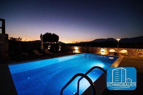 Kreta, Petrokefali: Villa mit Pool und großem Garten zu verkaufen