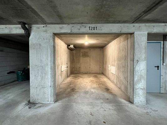 Tiefgaragenstellplatz