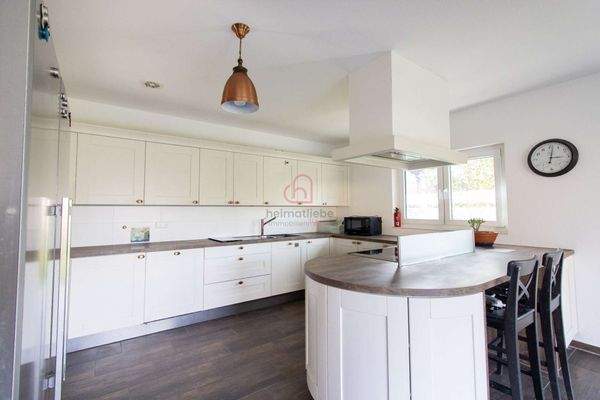 Küche mit Frühstückstheke