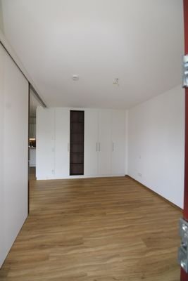 Schlafzimmer mit Einbauschrank