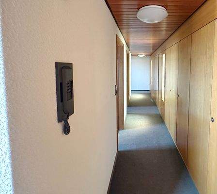 Hauptgebäude Wohnung DG Flur