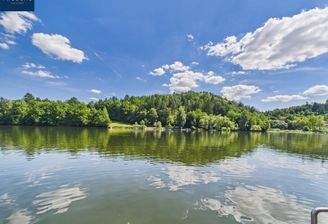 Blick vom Steg auf den Stausee Thurnberg