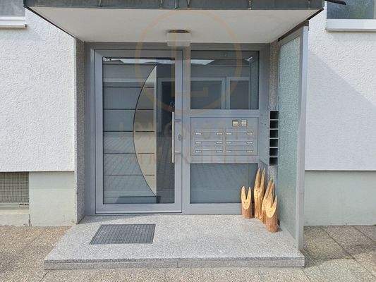 05-Oberfer-Westend-Hauseingang