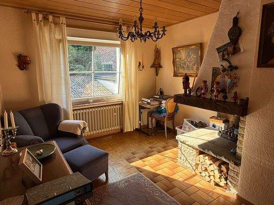 Wohnzimmer mit offenen Kamin 1.OG