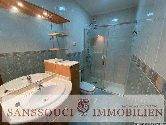 Duschbad im Dachgeschoss