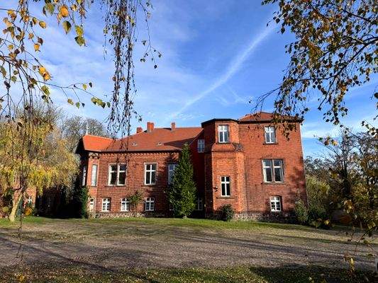 Herrenhaus Altenzaun.jpg