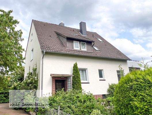 Massives Dreifamilienhaus