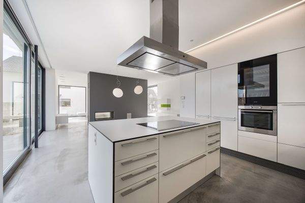 Küche mit Blick in das Esszimmer