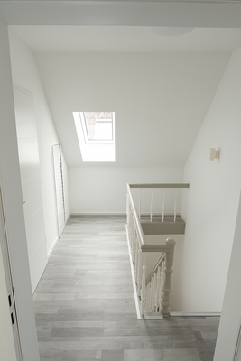 Flur, oben (leer)