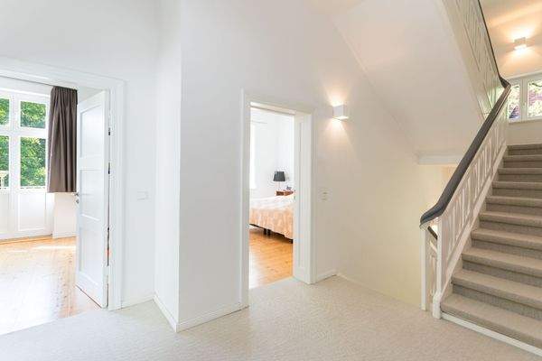 5-6 bedrooms & walk-in closet