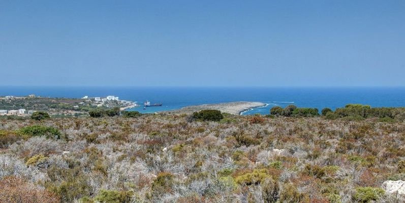 Kreta, Kalathas: Grundstück mit herrlichem Blick auf das Meer und die Weißen Berge zu verkaufen