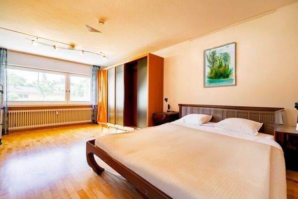 Wohnung 1: Schlafzimmer