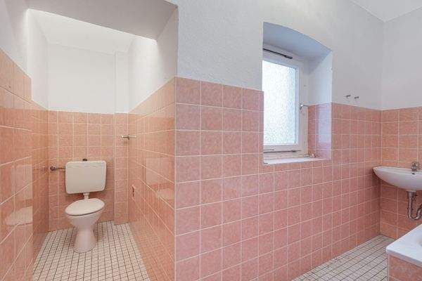 Badezimmer EG Bild 1