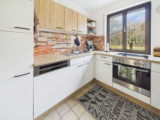 Küche mit Einbauküche (ablösbar)