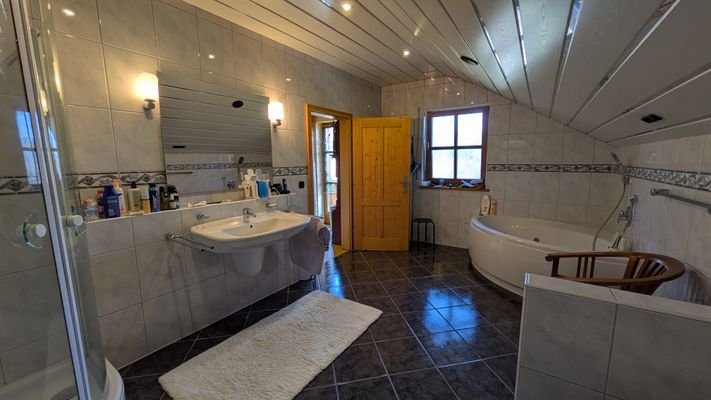 Badezimmer 1 OG