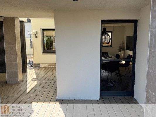 Überdachter Pool-Bereich