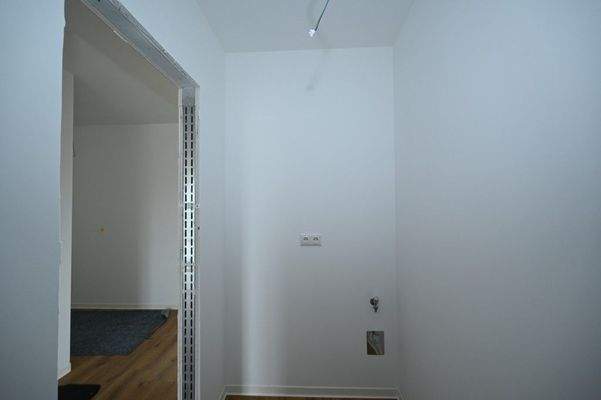 Abstellraum mit WM-Anschluss